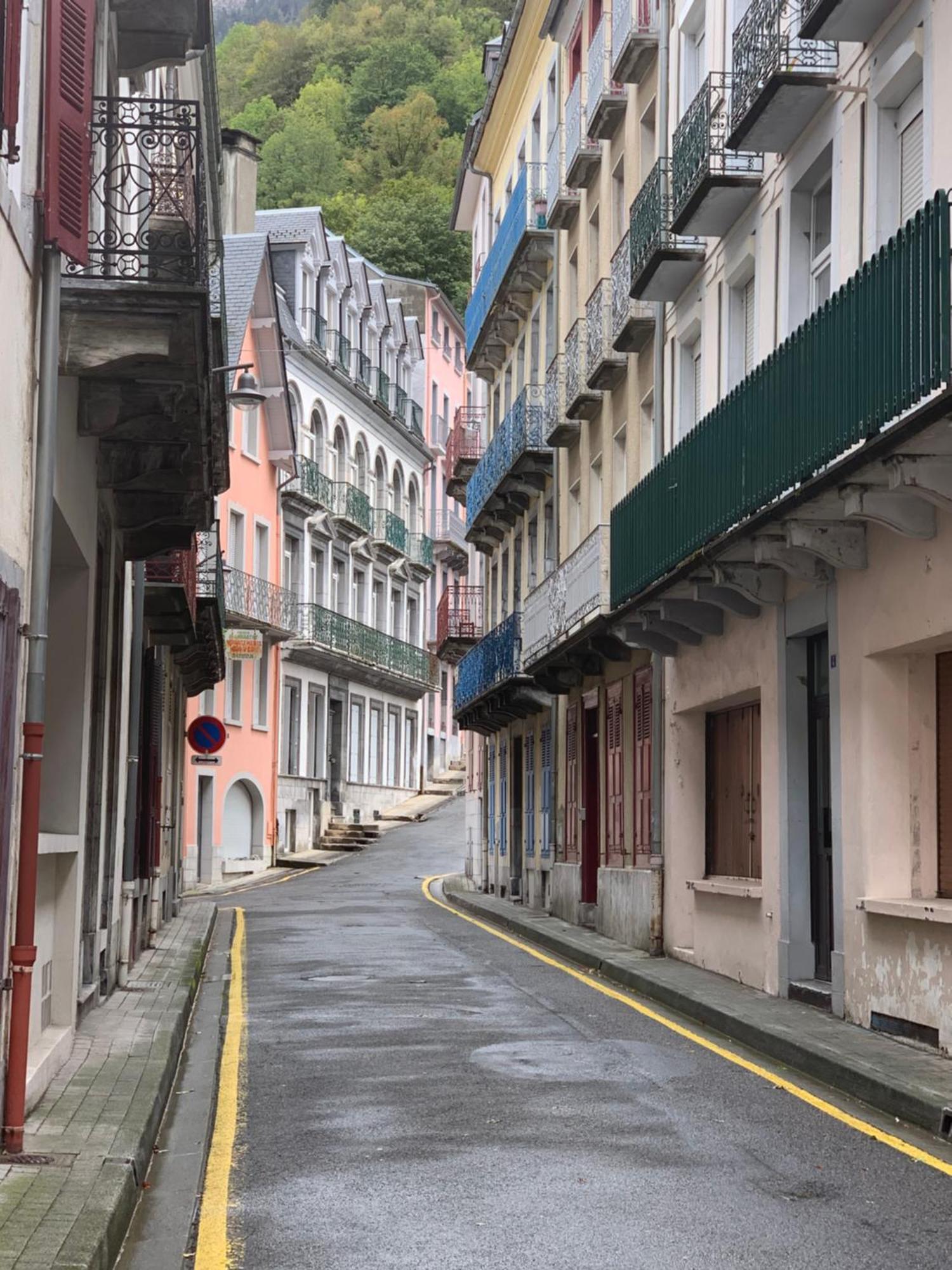 Chaleureux T2 Bis Au Calme En Plein Centre Avec Wifi Et Linge De Maison Inclus * Cauterets